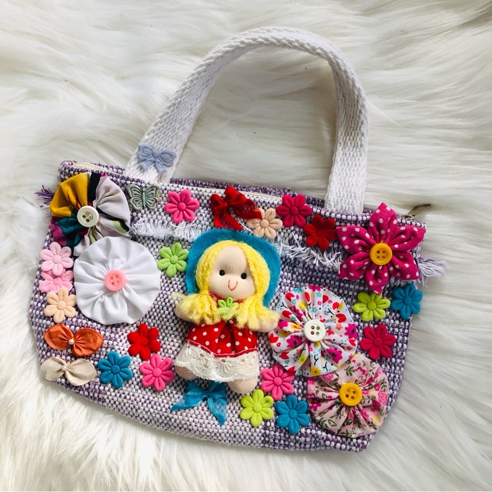 NWOT Artisan Handmade Latin American 3D Boho Purse With Appliques